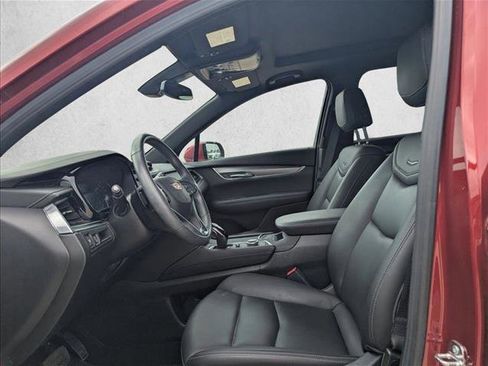 Used 2023 Cadillac XT6 Luxury AWD/4WD image 12