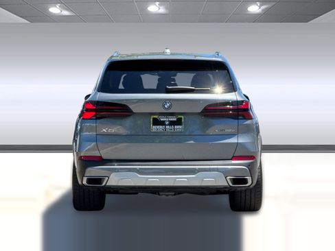 Used 2026 BMW X5 xDrive50e w/ Climate Comfort Package AWD/4WD image 10