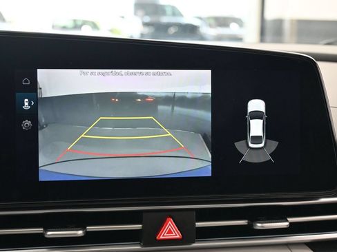 Used 2023 Hyundai Elantra Limited FWD image 18