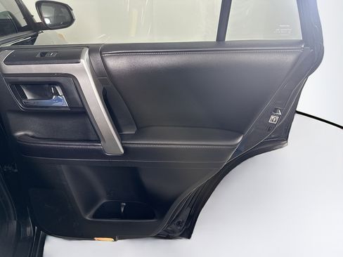 Used 2017 Toyota 4Runner SR5 image 28