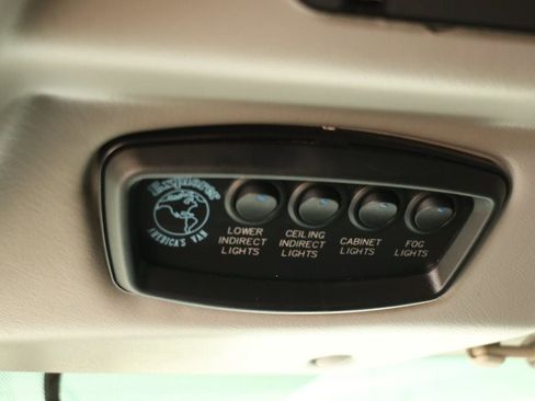 Used 2018 GMC Savana 2500 Extended w/ Enhanced Convenience Package RWD image 18