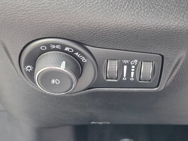 Used 2024 Jeep Compass Trailhawk AWD/4WD image 27