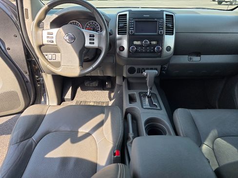 Used 2019 Nissan Frontier SL image 17