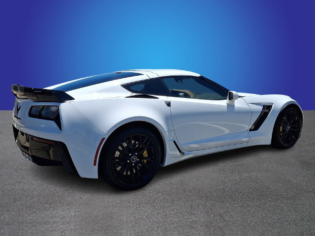 Used 2015 Chevrolet Corvette Z06 w/ 2LZ Preferred Equipment Group RWD image 5