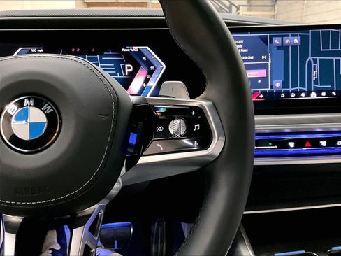 Certified 2025 BMW 760i xDrive AWD/4WD image 21