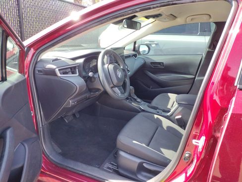 Used 2024 Toyota Corolla LE image 3