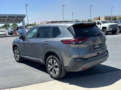 Used 2022 Nissan Rogue SV AWD/4WD image 3