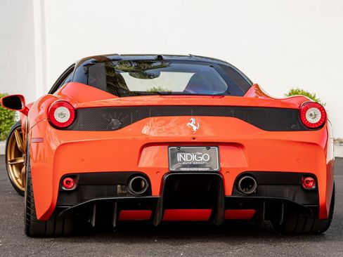Used 2015 Ferrari 458 Speciale Coupe RWD image 9