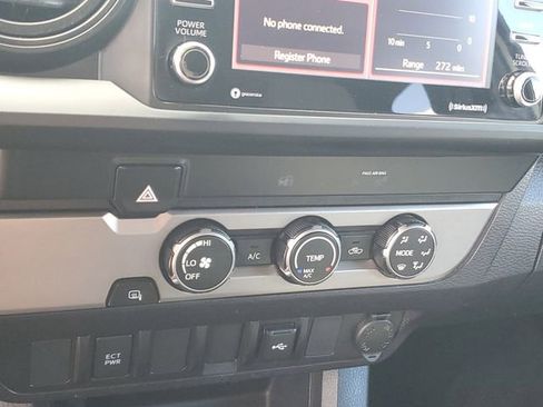 Used 2022 Toyota Tacoma SR RWD image 18
