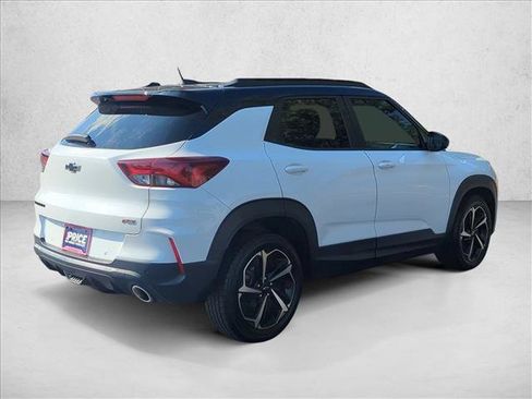 Used 2021 Chevrolet TrailBlazer RS w/ Technology Package image 5