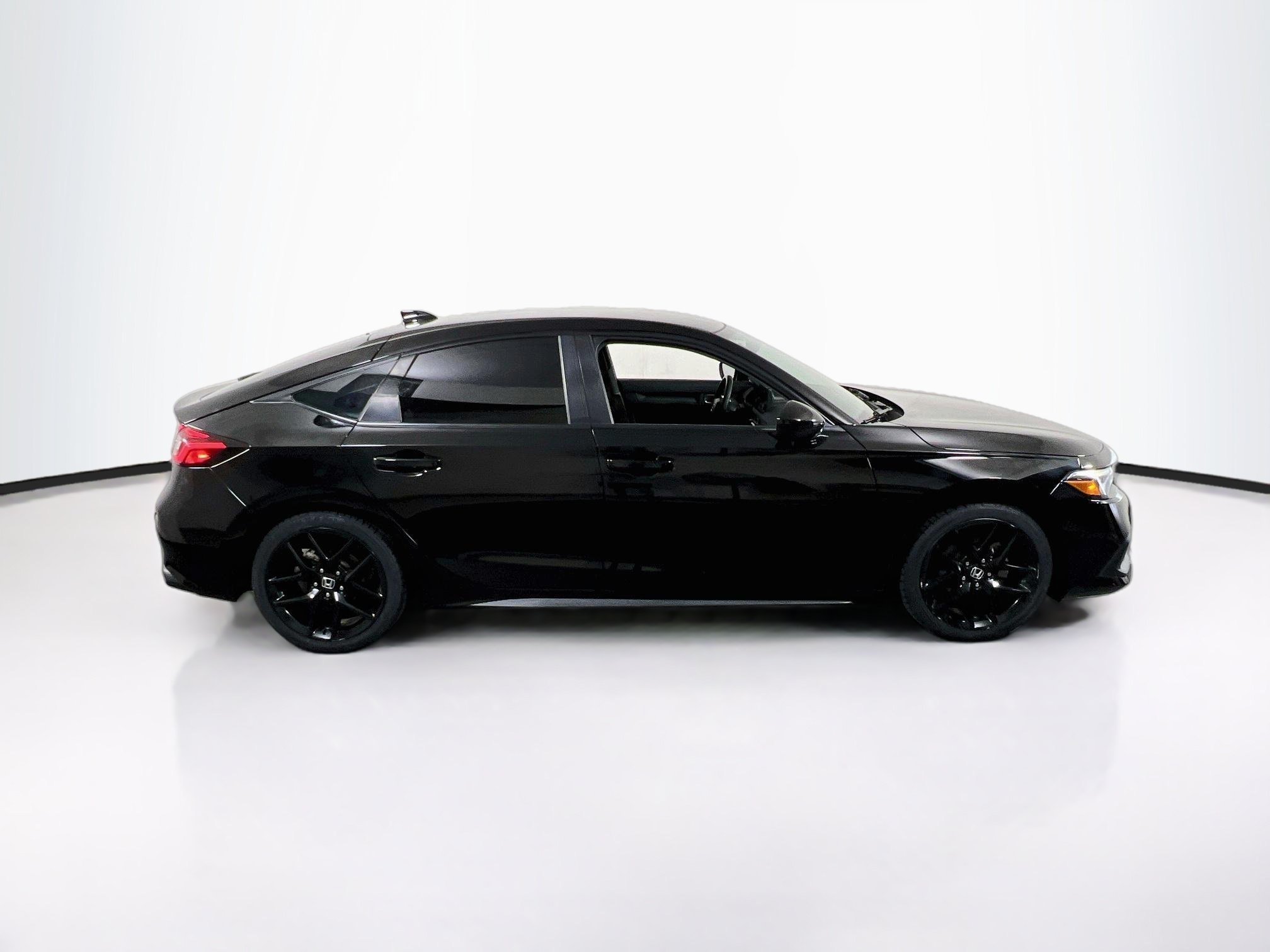Used 2023 Honda Civic Sport image 4