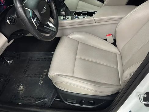 Used 2020 Genesis G70 2.0T RWD image 26