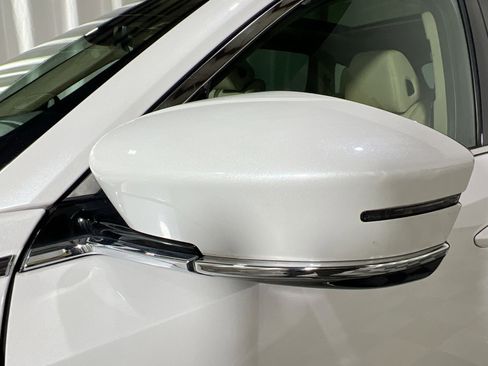 Used 2023 Acura MDX SH-AWD image 14