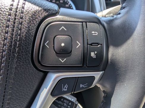 Used 2018 Toyota Highlander Limited AWD/4WD image 29
