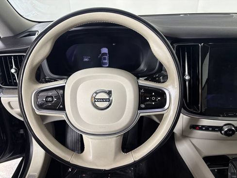 Used 2024 Volvo S60 B5 Plus FWD image 26
