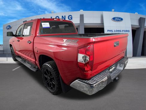 Used 2018 Toyota Tundra SR5 w/ SR5 Upgrade Package RWD image 3