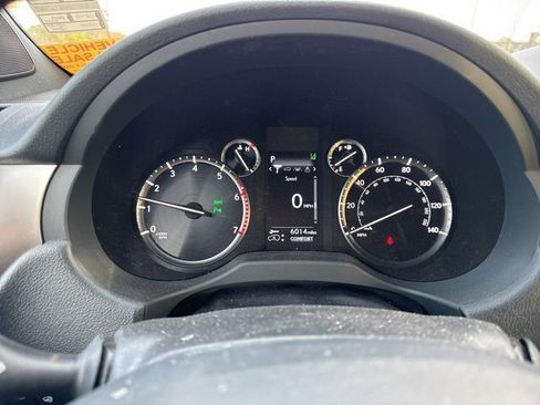 Used 2023 Lexus GX 460 Luxury image 9