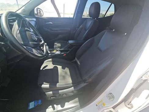 Used 2020 Buick Encore GX Preferred w/ Cold Weather Comfort Package FWD image 4