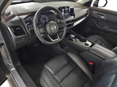 Used 2021 Nissan Rogue SL w/ Premium Package AWD/4WD image 16