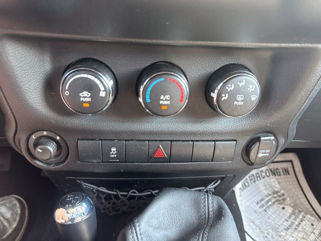 Used 2012 Jeep Wrangler Unlimited Sport AWD/4WD image 18