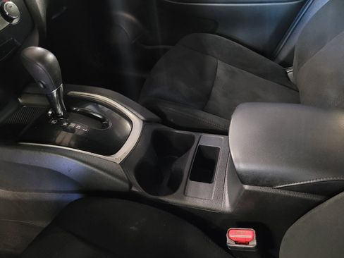 Used 2016 Nissan Rogue S AWD/4WD image 26