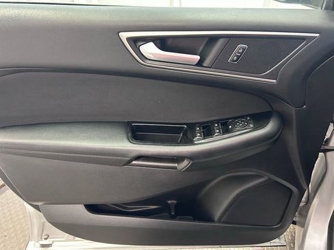 Used 2017 Ford Edge SEL FWD image 4