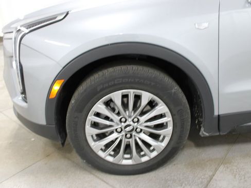 Used 2024 Cadillac XT4 Premium Luxury AWD/4WD image 37