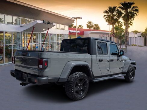 Used 2021 Jeep Gladiator Sport AWD/4WD image 3