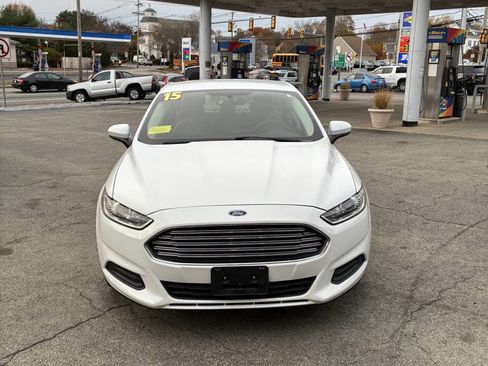 Used 2015 Ford Fusion S image 2