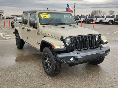 Used 2022 Jeep Gladiator Sport image 6