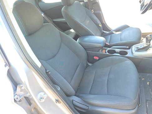 Used 2015 Hyundai Elantra SE w/ Option Group 03 FWD image 26