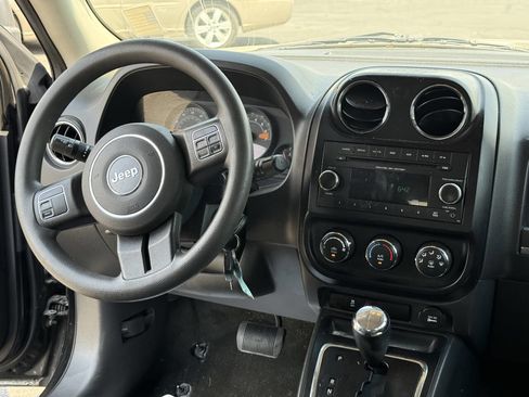 Used 2015 Jeep Patriot Sport w/ Power Value Group image 4