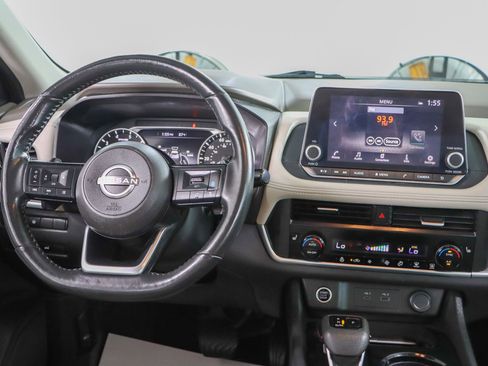 Used 2023 Nissan Rogue SV w/ SV Premium B Package FWD image 17