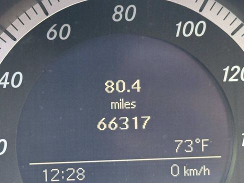 Used 2009 Mercedes-Benz C 300 Sedan image 33