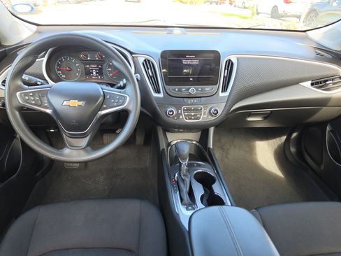 Used 2024 Chevrolet Malibu LT FWD image 8