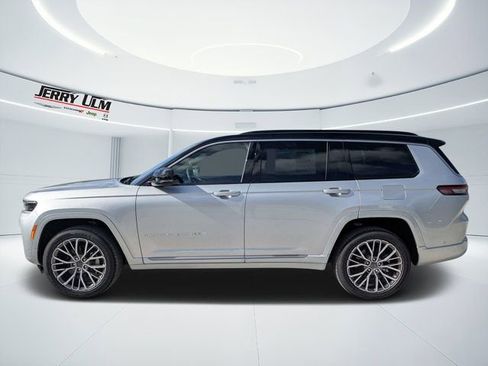 New 2026 Jeep Grand Cherokee L Summit w/ Advanced Protech Group IV AWD/4WD image 6