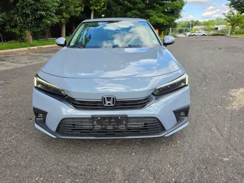 Used 2024 Honda Civic Touring image 2