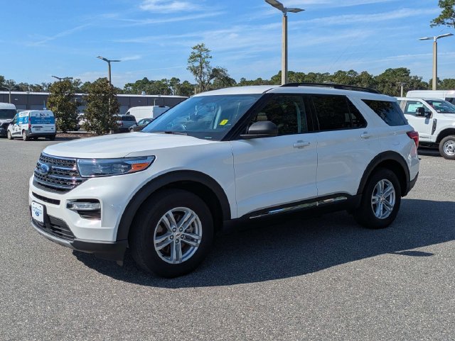 Used 2023 Ford Explorer XLT w/ Equipment Group 202A AWD/4WD image 7