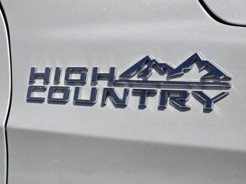 Used 2023 Chevrolet Tahoe High Country AWD/4WD image 26