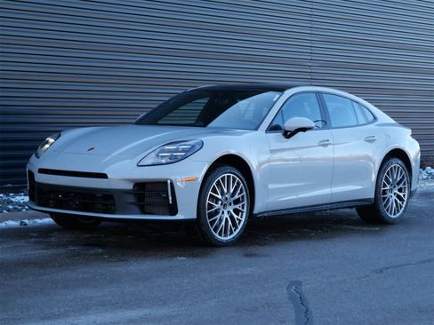 New 2026 Porsche Panamera 4 image 1