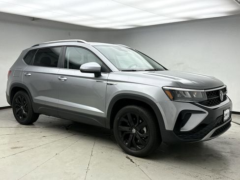 Used 2023 Volkswagen Taos SE AWD/4WD image 7