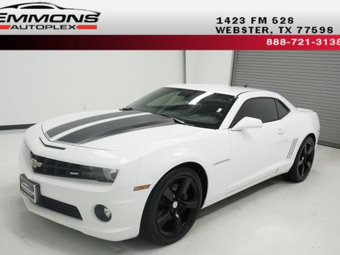 Used 2010 Chevrolet Camaro SS w/ Black Stripe Package RWD image 1