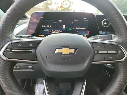 New 2026 Chevrolet Equinox EV LT image 15