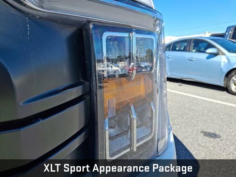 Used 2022 Ford F150 XLT w/ Equipment Group 302A High image 10