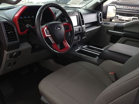 Used 2019 Ford F150 XLT w/ Equipment Group 302A Luxury image 9