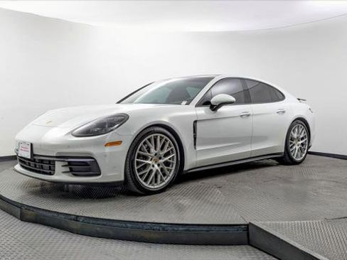 Used 2017 Porsche Panamera 4 AWD/4WD image 2