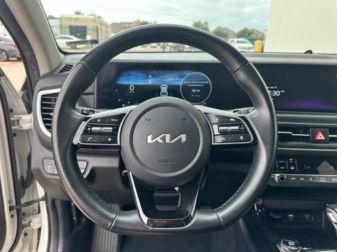 Used 2024 Kia Seltos SX AWD/4WD image 8