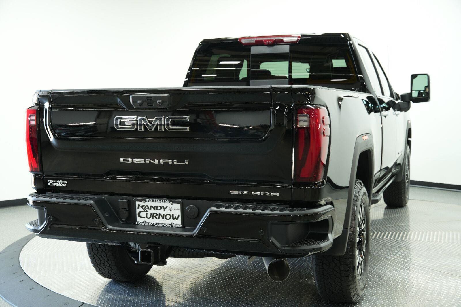 New 2026 GMC Sierra 2500 Denali Ultimate AWD/4WD image 11
