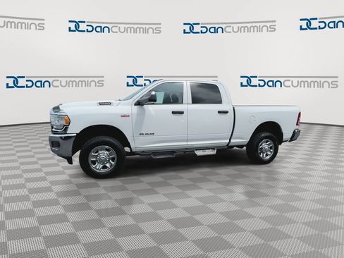 Used 2022 RAM 2500 Tradesman w/ Chrome Appearance Group AWD/4WD image 5