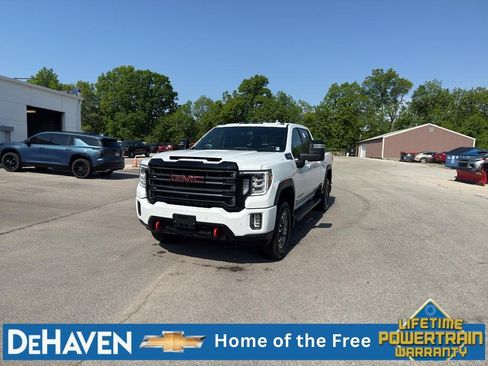 Used 2022 GMC Sierra 2500 AT4 w/ AT4 Preferred Package AWD/4WD image 1